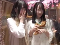 彼氏連れ素人を言葉巧みにナンパ→即寝取りパコ開始で大量顔射！素人美少女痴女顔射ナンパの無料エロ動画