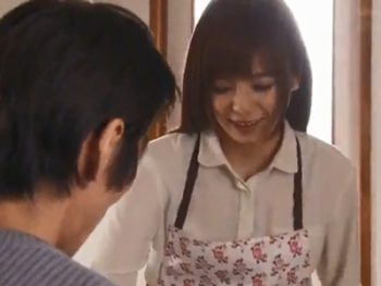 脅されて旦那以外のチンポに中出しされちゃう美人妻人妻中出しレイプの無料アダルト動画