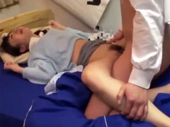 優しく勉強を教えてくれる家庭教師のお姉さんに我慢できずに即ハメ中出しお姉さん家庭教師中出しの無料アダルト動画