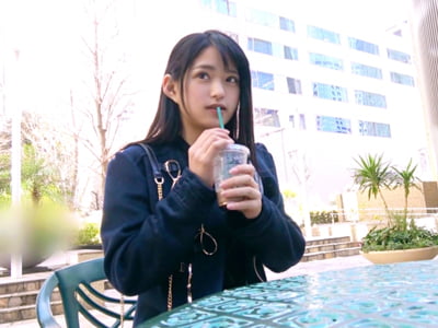 清楚でマジメなピュア美少女のガチイキSEX素人美少女顔射のアダルトエロ動画