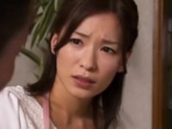 部長に弱みを握られて犯される巨乳妻巨乳人妻のエロ動画