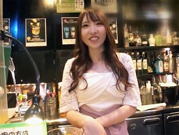 激チャラいS級バーテン美女とほろ酔いでホテル直行！素人お姉さん痴女ハメ撮りのエロ動画