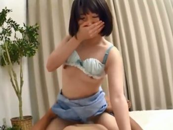 初めてのセックスで中出しされちゃった美少女美少女痴女中出しの無料アダルト動画