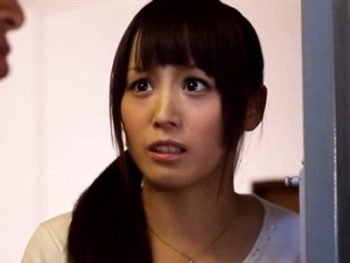 立ち退き業者にレイプされ不覚にも感じちゃう美人若妻巨乳人妻顔射レイプの無料エロ動画