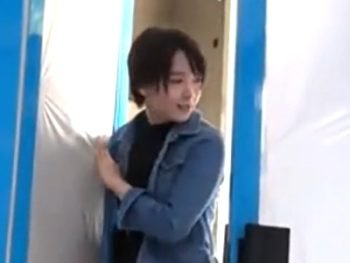 痙攣してるのに終わらないピストン！素人美少女の無料エロ動画