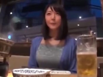 ナンパした巨乳素人にザーメンたっぷり顔射パコ巨乳素人お姉さん顔射のアダルト動画