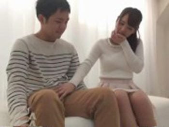 素人娘が男友達の童貞デカちんを優しく受け入れ笑顔で筆おろし！素人お姉さん童貞のAV無料動画