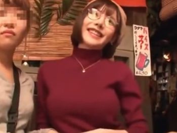 相席屋で見つけたメガネ素人にそのバでフェラ抜きして貰っちゃいましたｗ素人お姉さんめがねフェラのエロ動画