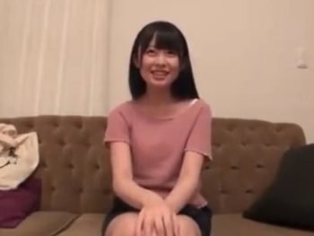 素人娘を自宅に連れこんで楽しく顔射パコｗ素人美少女顔射の無料AV動画