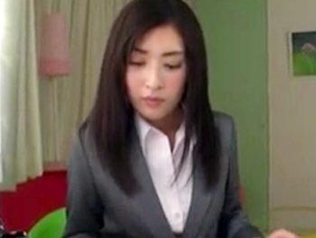 AV出演が遂にバレてしまった痴女OL→同僚に詰め寄られなし崩し中出しSEXお姉さん痴女OL中出し3Pのアダルト動画