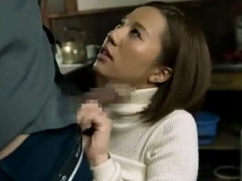 ご無沙汰で欲求不満な巨乳妻がチンポを前に性欲全開パコ巨乳人妻ぶっかけのエッチな動画