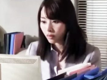 親友に裏切られ上司に犯された末に風俗で働かされる屈辱を味わうOLOLイラマチオレイプのアダルト動画