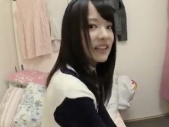 まだ顔に幼さの残る美少女ナースが親身になって患者を包み込んでくれるラブラブ性交美少女コスプレ看護婦春日野結衣のアダルト動画