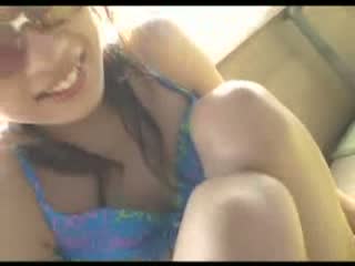 友達と海に遊びに来た水着ギャルをナンパして車で即ハメ素人お姉さん水着ハメ撮りナンパのアダルト動画