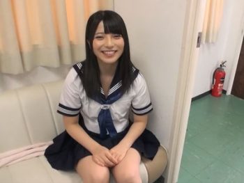 制服姿の美少女JKが複数のチンポを連続でご奉仕抜き→中出しフィニッシュ女子校生美少女痴女中出し上原亜衣の無料アダルト動画