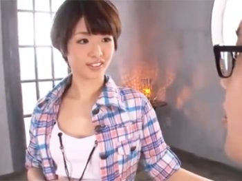 ショートカット淫乱お姉さんがイッた後もちんぽ苛め続けるｗお姉さん痴女手コキのセクシー動画