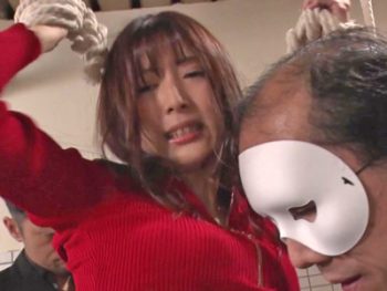 窮地に追い込まれて奴隷調教を施される痴女巨乳宇野栞菜のエロ動画