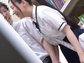 彼氏とイチャつくJKに腹たって痴漢レイプｗ女子校生美少女レイプ痴漢のアダルト動画