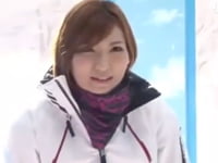 女子大生がサークル仲間と素股体験→勢い余った挿入中出しに呆然！素人美少女中出しハメ撮りナンパの無料エロ動画