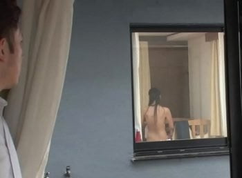 デリヘル呼んだら超ハズレ…偶然見てしまった向かいに住む美女が代わりに来訪しラッキーパコにｗ巨乳痴女のアダルト動画