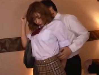 JKコスの明日花キララがデカマラで膣奥まで突き込まれてマジイキ巨乳女子校生コスプレ明日花キ...
