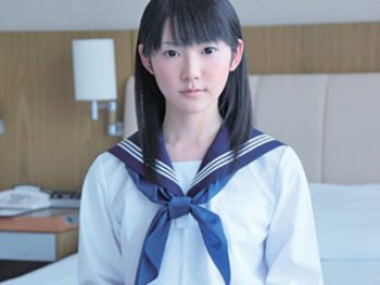 雛人形のように純和風なJKがおっさんと円光パコ女子校生美少女西野まおの無料アダルト動画