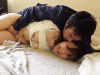 ふわふわボディに狂い滾った男の暴走を止められずに中出しされる巨乳人妻さん巨乳人妻中出しレイプのエロ動画