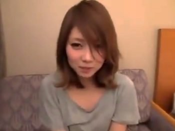 居酒屋のギャル店員をナンパGET→ラブホ招待で顔射ハメ！素人美少女ギャル顔射ハメ撮りの無料エロ動画