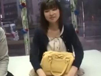 その場のノリで男友達とセックスしちゃった素人娘素人お姉さんのアダルト動画