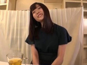 新人AV女優の面接に来ただけなのに…そのままハメ撮られてイクイク絶頂する剛毛素人素人お姉さんハメ撮りのアダルト動画