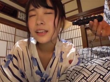 浴衣姿の美少女と温泉旅館でねっとりプレイ開始→ザーメン顔射素人美少女顔射のアダルト動画