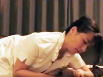 美人マッサージ師としっとりじっくり濃厚発情セックス！お姉さん痴女マッサージのエロ動画