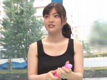 マッサージと聞かされてMM号にやってきたすまし顔のお姉さんに中出し素人お姉さん中出しの無料アダルト動画