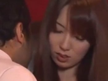 女なのにポルノ映画館に行って男を漁る痴女妻巨乳人妻波多野結衣のエロ動画