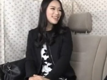 素人妻にセンズリ鑑賞依頼→鑑賞中オナニー始めてるｗｗ素人痴女人妻オナニーの無料エロ動画