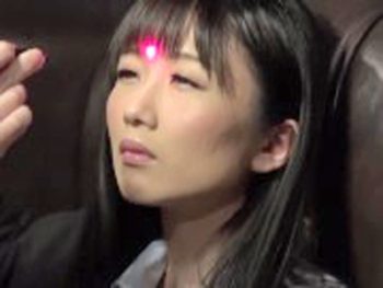 女子アナが催眠術で肉棒を咥え生ハメお姉さんパンスト顔射大槻ひびきのアダルト動画