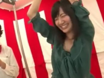 電マで頭回らなくなった素人さんが罰ゲームで男根ねじ込まれお掃除フェラまでｗ素人お姉さんナンパのアダルト動画