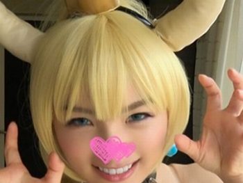 ク〇パ姫コスしたSSS級レイヤー降臨！イチャイチャパコしながら終始アヘ顔でごっくん巨乳素人美少女顔射ハメ撮りのアダルト動画