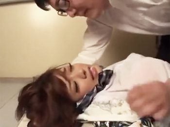 ボクをいじめていた美少女ヤンキーギャルを弛緩剤使って彼氏の前で中出しｗｗｗ女子校生美少女ギャル中出しレイプ麻里梨夏のアダルト動画