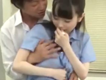 ノーブラで挑発してきた教え子JKと顔射セックス巨乳素人女子校生美少女顔射のエロ動画