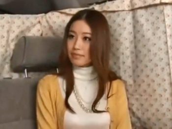 お金欲しさにあっさり他人棒の中出しハメ撮り受け入れたビッチ妻素人痴女人妻中出しハメ撮りのポルノ動画