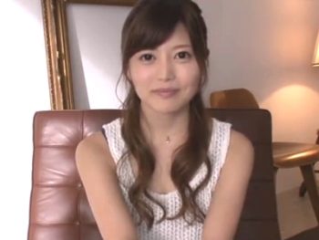 美形なお姉さんが巧みな手コキ＆フェラチオで快楽へと導く！お姉さん顔射フェラ手コキのアダルト動画