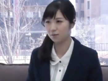 お金の誘惑に負け上司とMM号で一線を越えてしまう美人OL素人お姉さんOLのアダルト動画