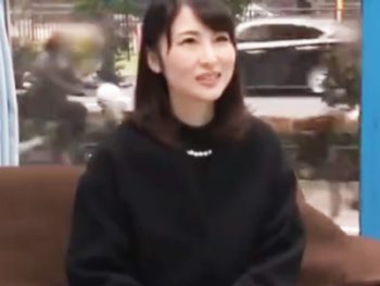 スペンス乳腺マッサで乳首ビン立ちの素人妻が絶頂を繰り返して意識が朦朧ｗ素人人妻マッサージのAVエロ動画