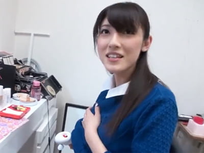 清楚そうな若妻がまさかの母乳垂れ流しながらの3P中出し激パコ巨乳お姉さん痴女人妻中出しハメ...