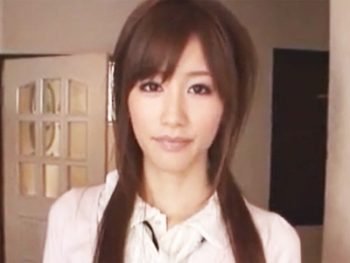 人間ティッシュとなって全てのザーメンを受け止める美少女美少女顔射フェラ手コキのエロ動画