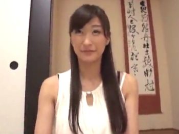 欲求不満な人妻が子宮奥をデカマラで突かれ絶頂イキ素人人妻中出しのエロ動画