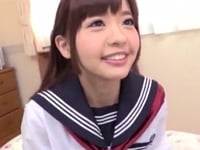 大人しそうな顔してヤリマンなロリJKを叔父さんチンポで激ピス→大量顔射！女子校生美少女パイパン顔射のアダルト動画