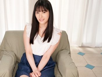 今ではもう一躍人気女優の仲間入りをしたあの美少女の処女作がこちらｗ巨乳美少女デビュー作楓カレンのアダルト動画