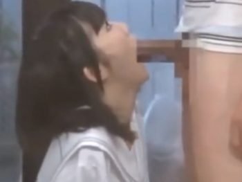 彼氏持ちJKが彼氏とマジックミラー越しで他人チンポに中出しされちゃうｗ素人女子校生美少女中出しのエロ動画
